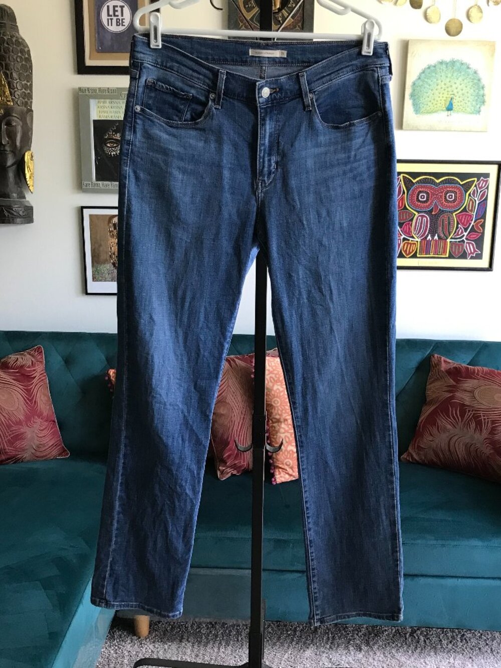 LEVI'S size 31 Blue Stretch Denim Classic Straight Leg Jeans